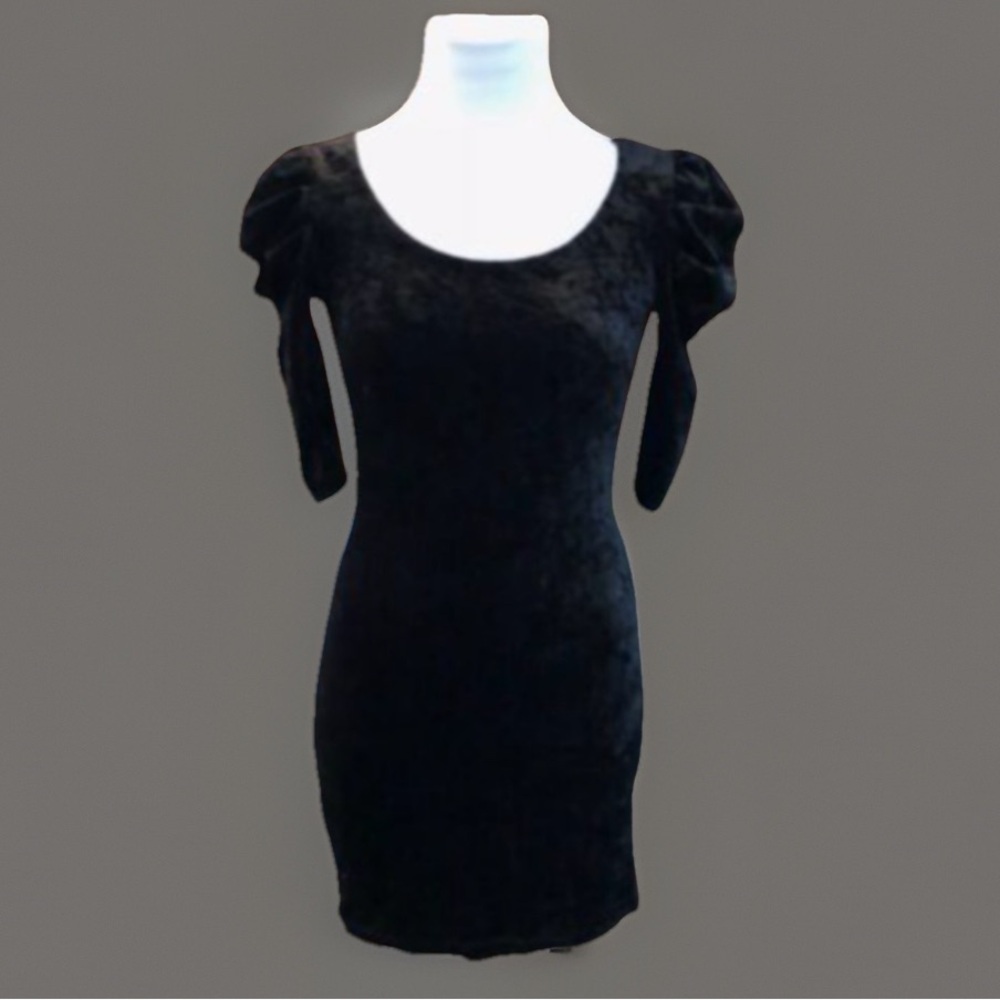 Black Vintage Cocktail Body Hug Crushed Velvety Dress
